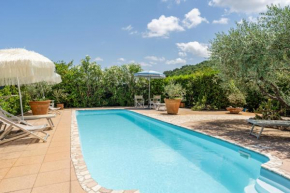 Lovely Countryside Apt with Garden & Swimming Pool